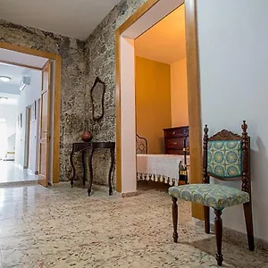 https://casa-de-los-dragos.in-canary-islands.com